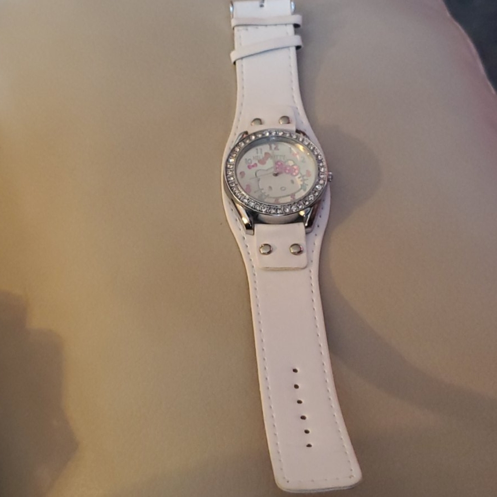 Watch - Picture 5 of 16